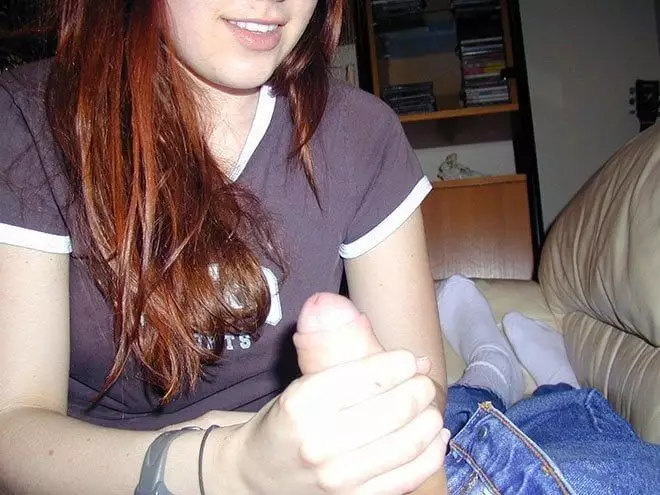24 Nudes dessa novinha gostosa buceta virgem - 01