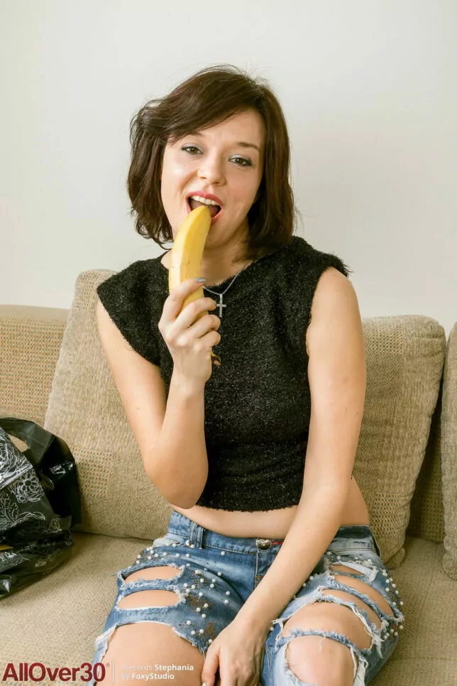Comendo a buceta peluda da prima