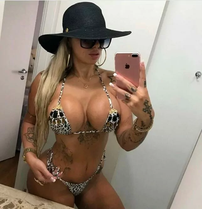 Fotos da Juju Ferrari Pelada