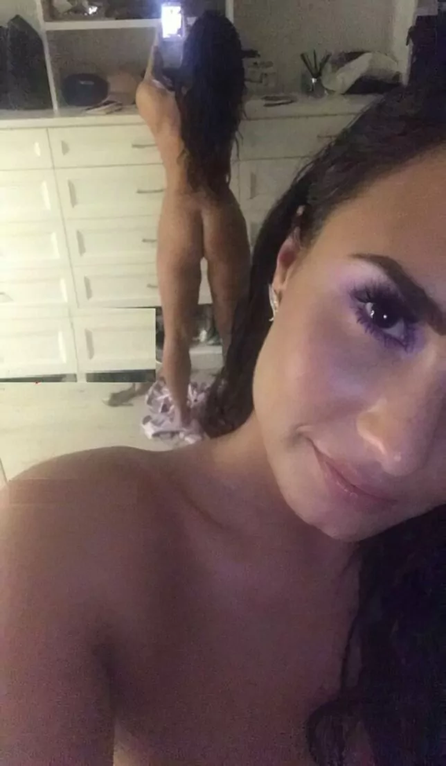 Nudes da Demi Lovato Pelada