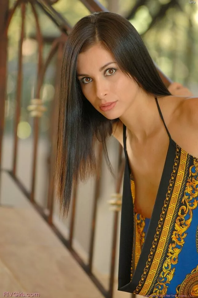 Nudes Morena Gostosa Mostrando a Buceta