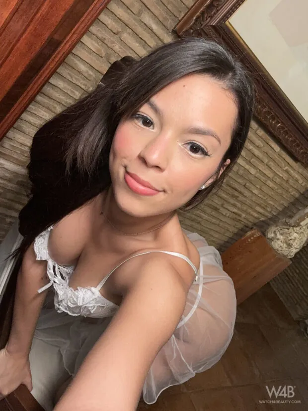 Fotos de Ninfeta Gostosa Nua e Pelada