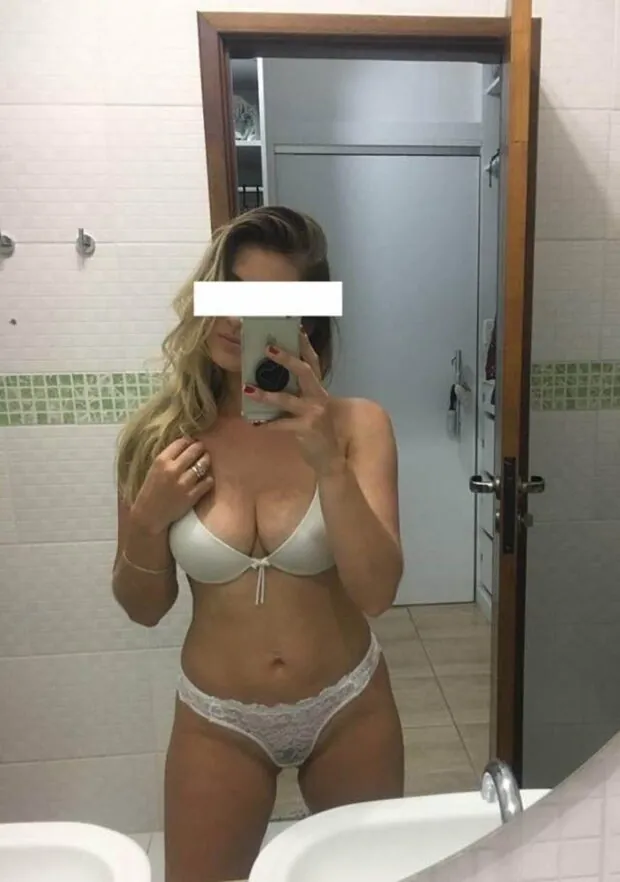 Loira Gostosa de Araraquara Caiu na Net Pelada