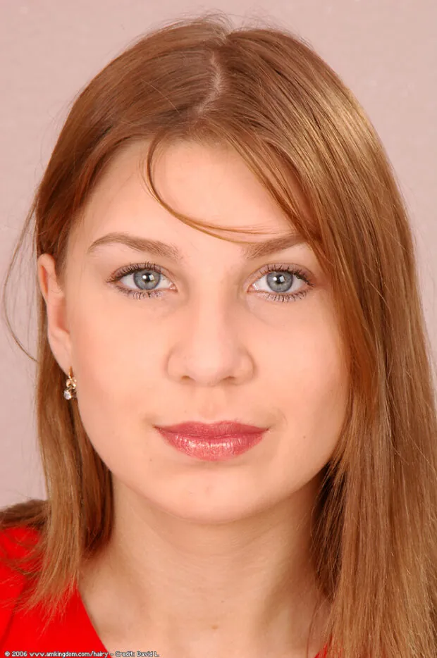 Fotos de ninfetinha peluda masturbando a buceta e o cu